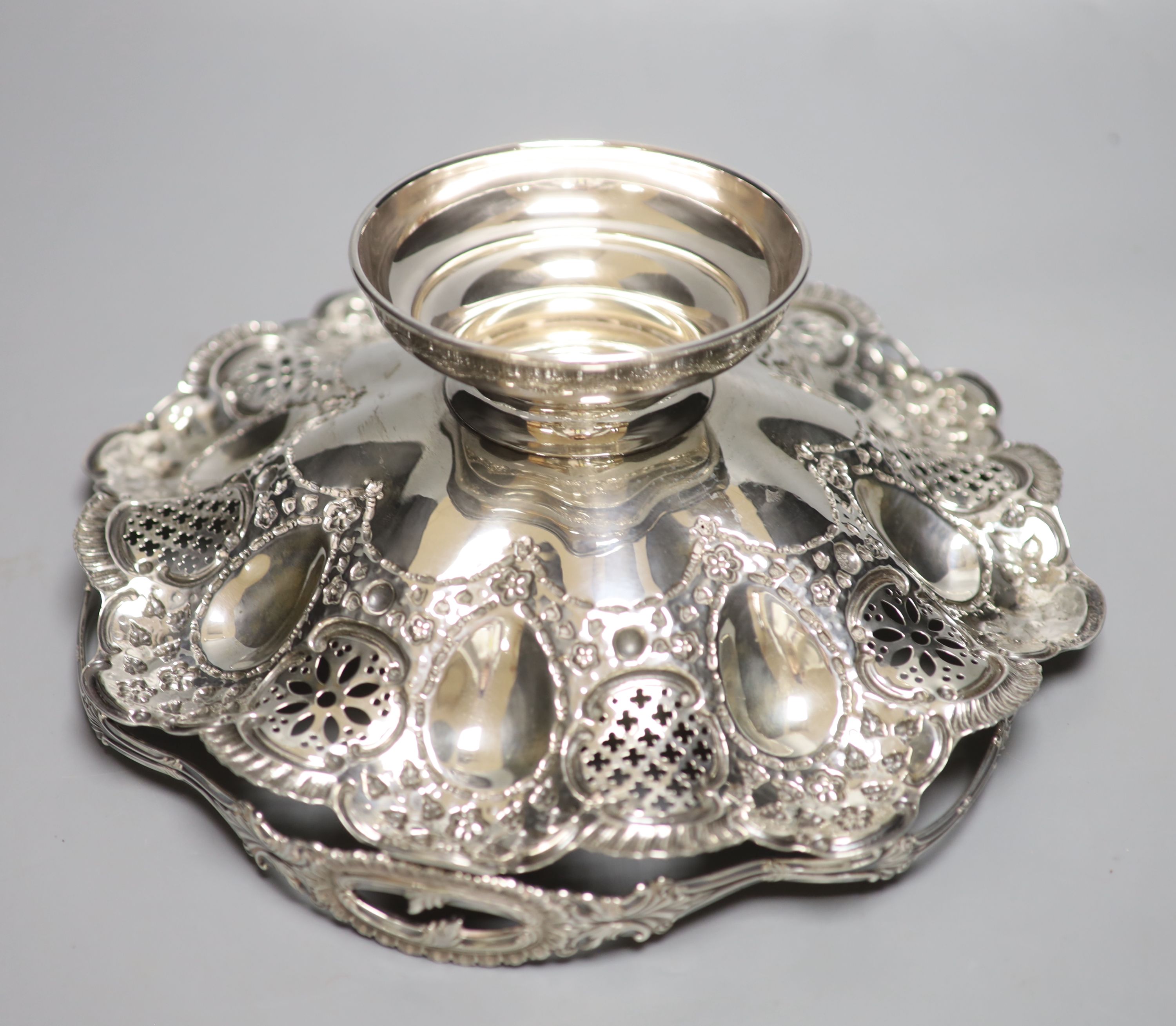 An Edwardian embossed silver fruit basket, Joseph Rodgers & Sons, Sheffield, 1903, 28cm,